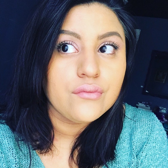 🎀💞Meet your seller🙋💖 - Picture 2 of 8